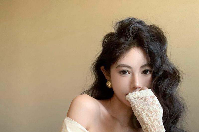 Off Shoulder Long-Sleeve Lace Top