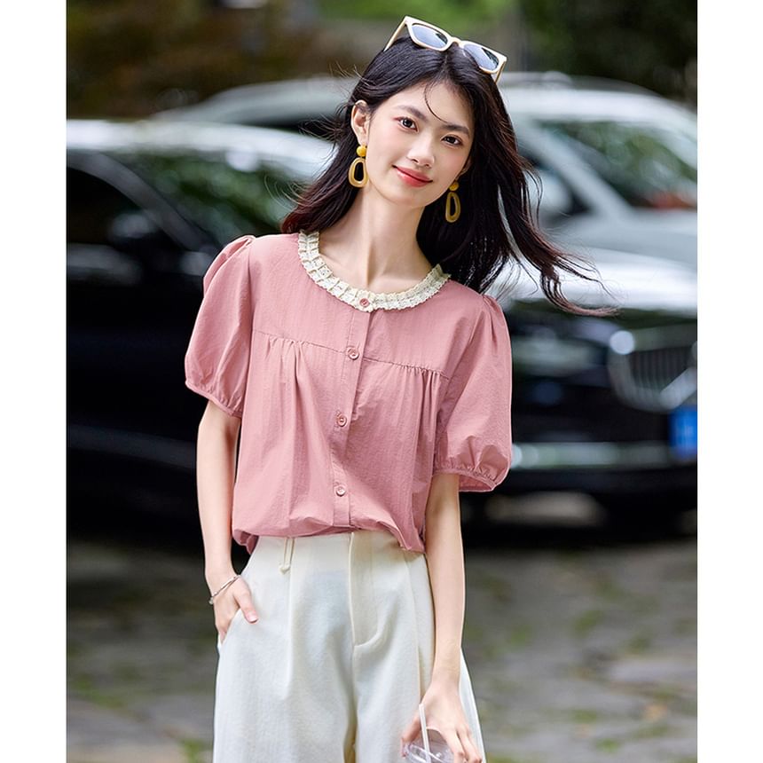 Short-Sleeve Round Neck Lace Blouse