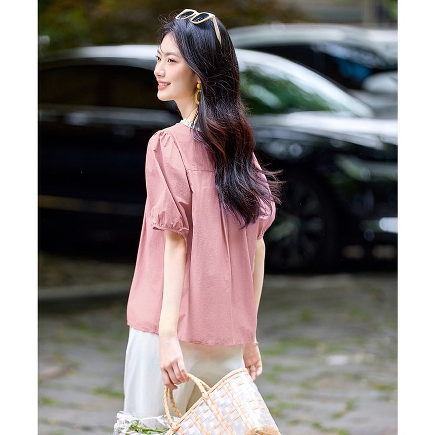 Short-Sleeve Round Neck Lace Blouse