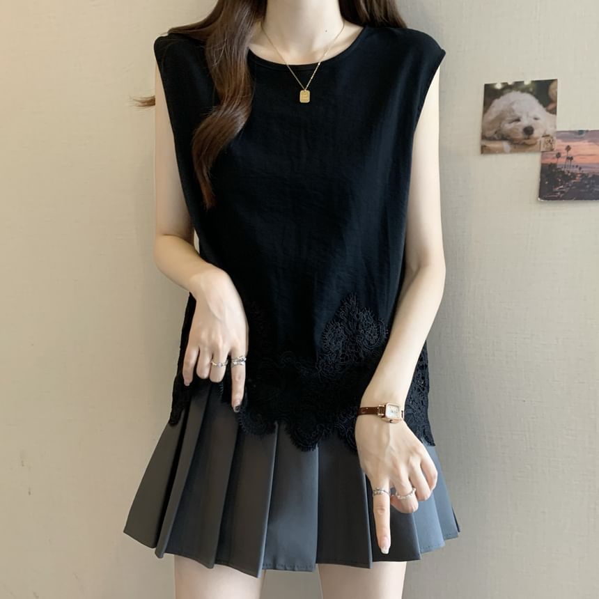 Crew Neck Lace Trim Sleeveless Top