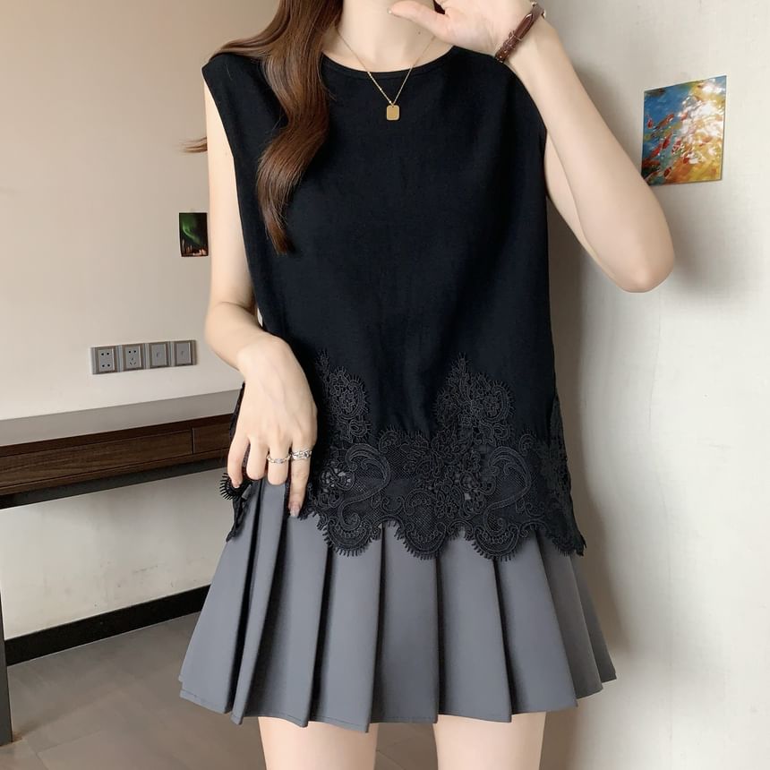 Crew Neck Lace Trim Sleeveless Top