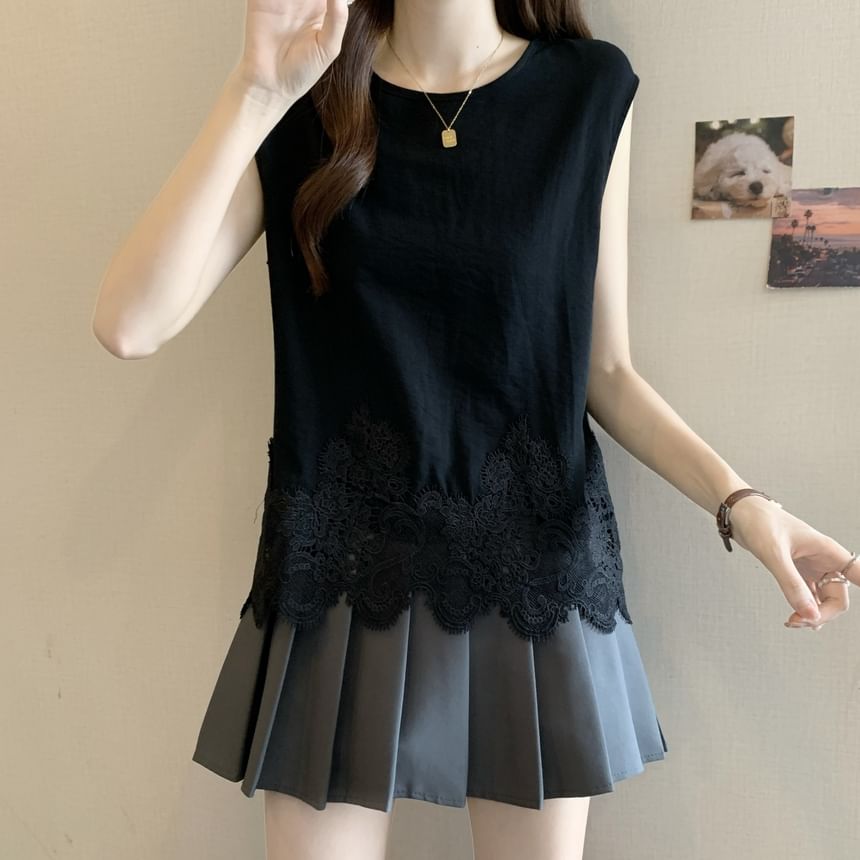 Crew Neck Lace Trim Sleeveless Top