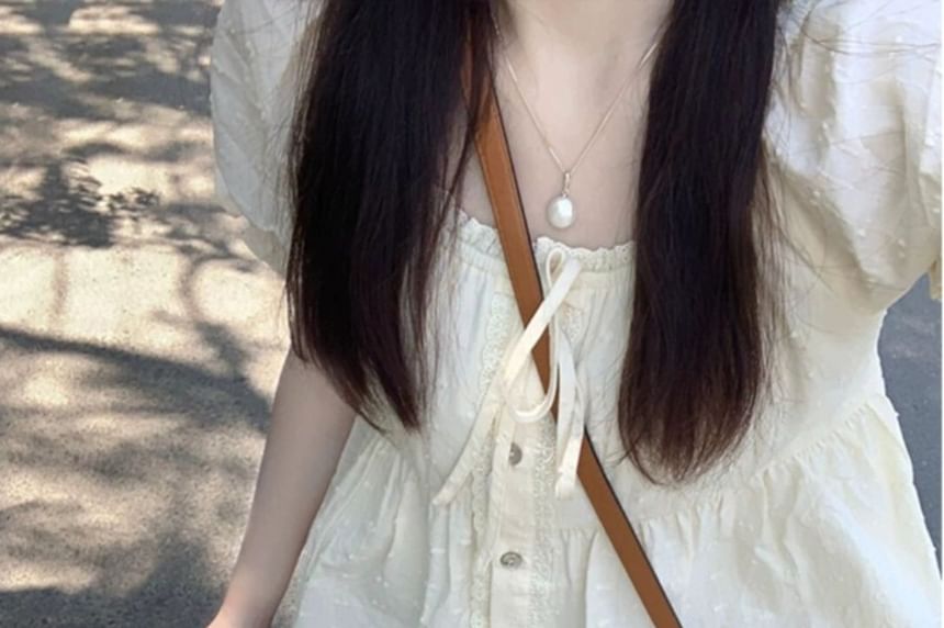 Scoop Neck Lace Peplum Blouse