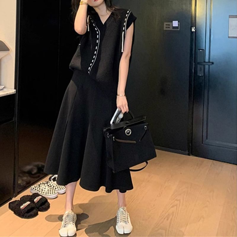High Rise Slit Plain A-Line Midi Skirt