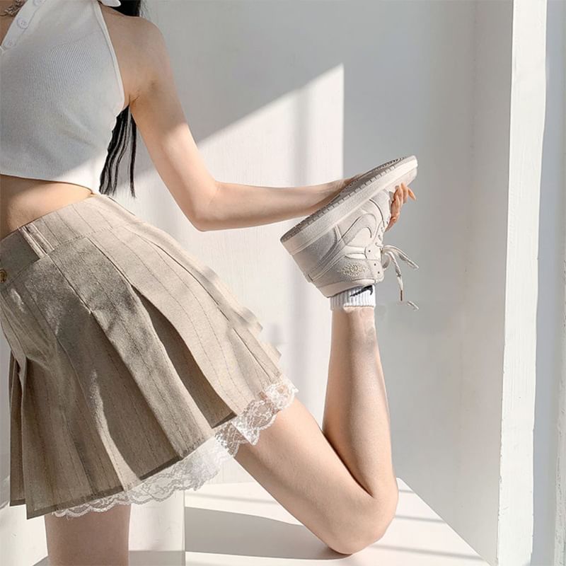 High Waist Pinstriped Lace Trim Pleated A-Line Mini Skirt