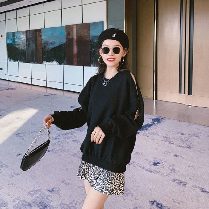 Cold-Shoulder Zip Plain Sweatshirt