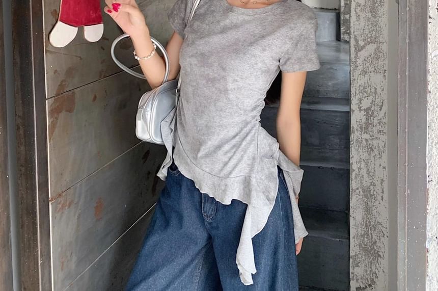Round-Neck Short-Sleeved Ruffle-Hem Slim Top