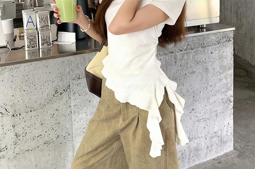 Round-Neck Short-Sleeved Ruffle-Hem Slim Top