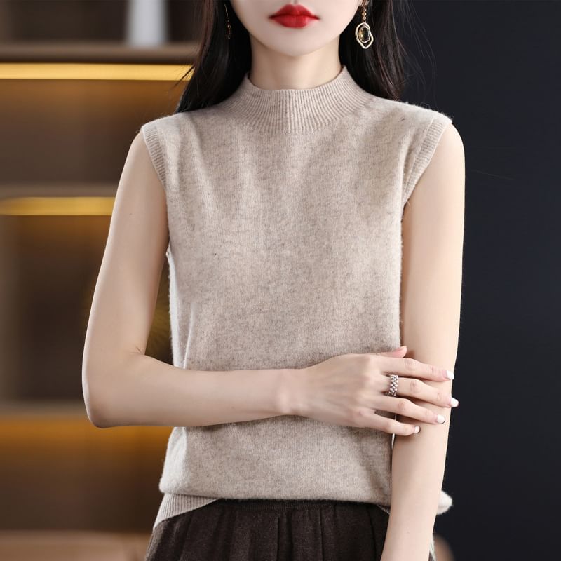Sleeveless Plain Mock-Neck Knitted Top