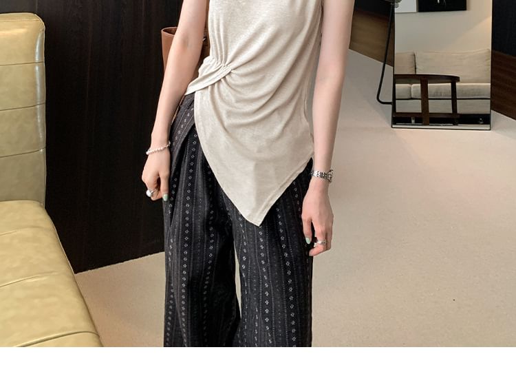Ruched Asymmetric Sleeveless Tank Top with Round Neckline