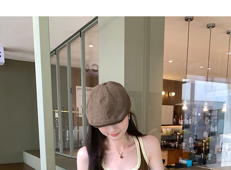 Contrast-Trimmed Scooped-Neck Tank Top