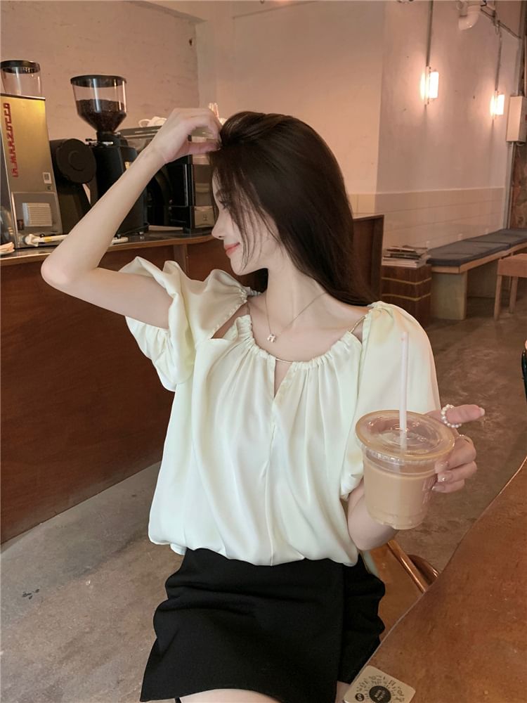 Plain Cutout Ruched Puff-Sleeved Notch-Necked Blouse