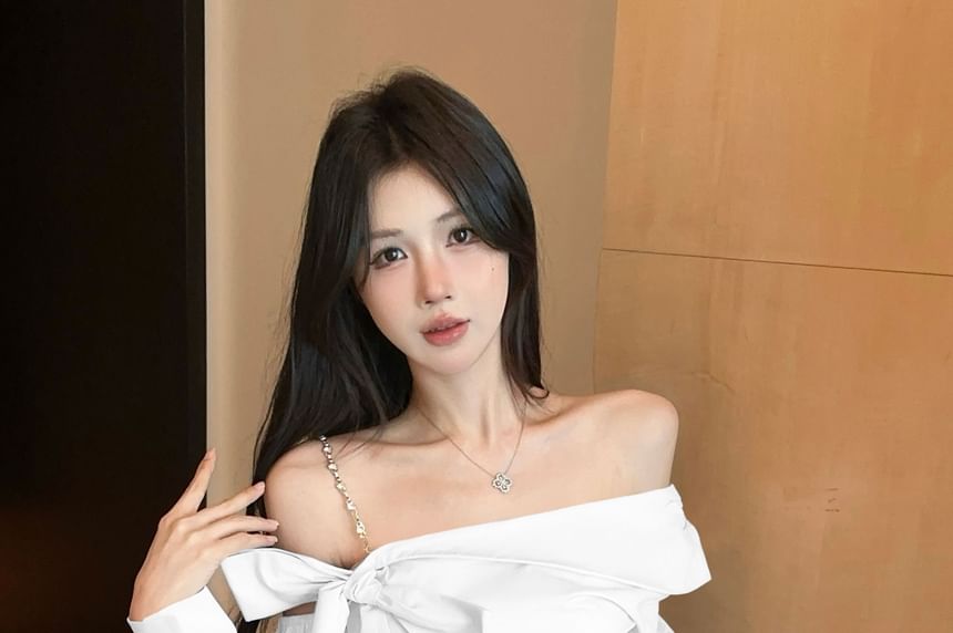 Plain Bow Asymmetric Cold-Shoulder Long-Sleeved Blouse