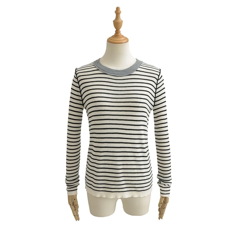 Striped Knit Round-Neck Long-Sleeved Top