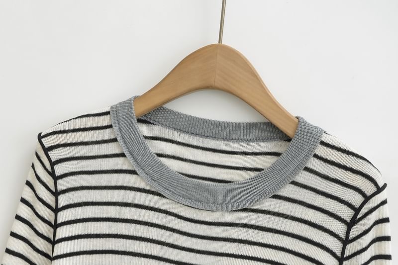 Striped Knit Round-Neck Long-Sleeved Top
