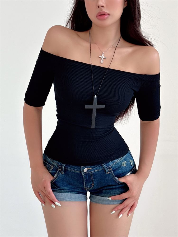 Off-Shoulder Short-Sleeved Plain Crop Tee
