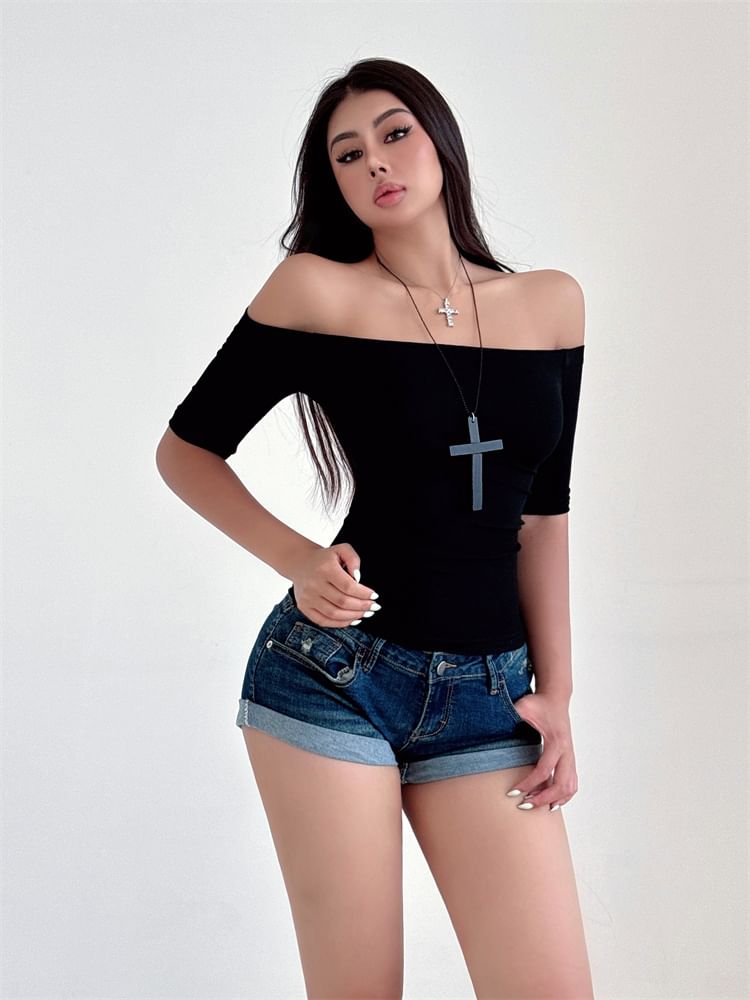 Off-Shoulder Short-Sleeved Plain Crop Tee