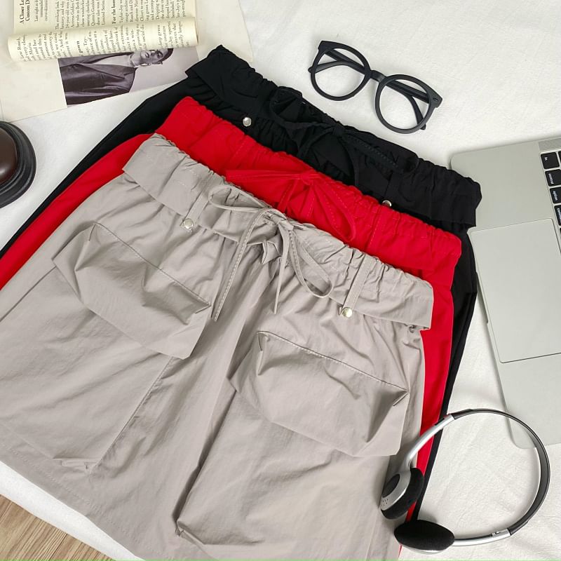 Adjustable Waist Plain A-Line Cargo Mini Skirt