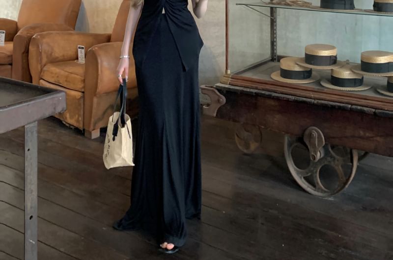Sleeveless V-Neck Twist Slit Top & High Rise Fishtail Maxi Skirt
