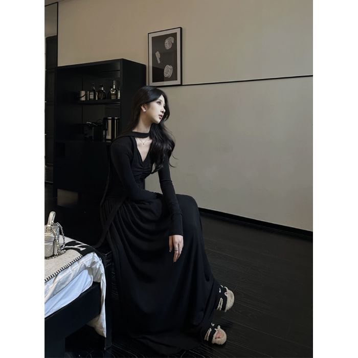 Long-Sleeve V-Neck Plain Maxi A-Line Dress