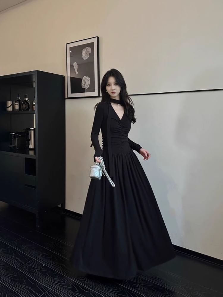 Long-Sleeve V-Neck Plain Maxi A-Line Dress