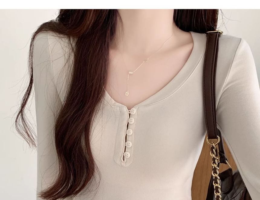 Plain Slim-Fit Half-Button V-Neck Tee, Long-Sleeved