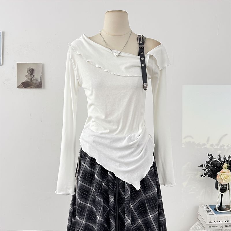 Plain Ruffled-Trim Cold-Shoulder Asymmetric Slim Top, Long-Sleeved