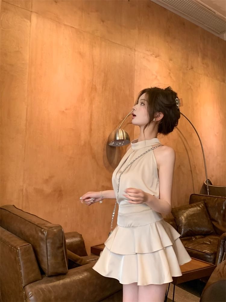 Plain Sleeveless Round-Neck Top with Mini A-Line Skirt Set