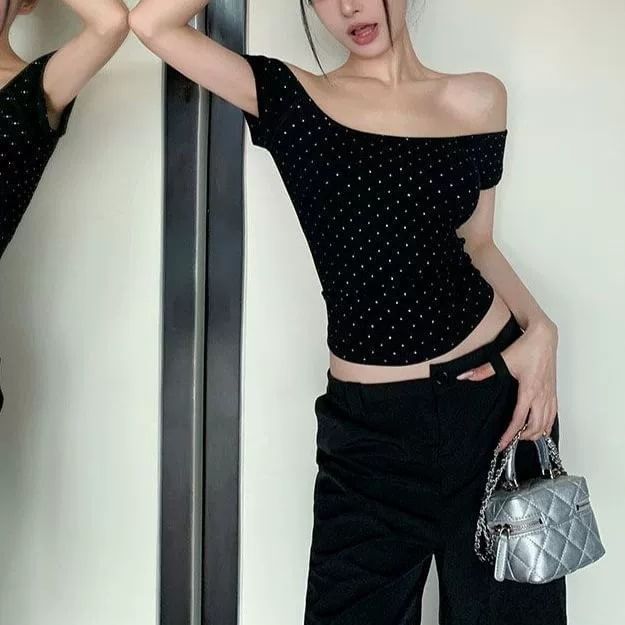 Dotted Off-Shoulder Cropped Top