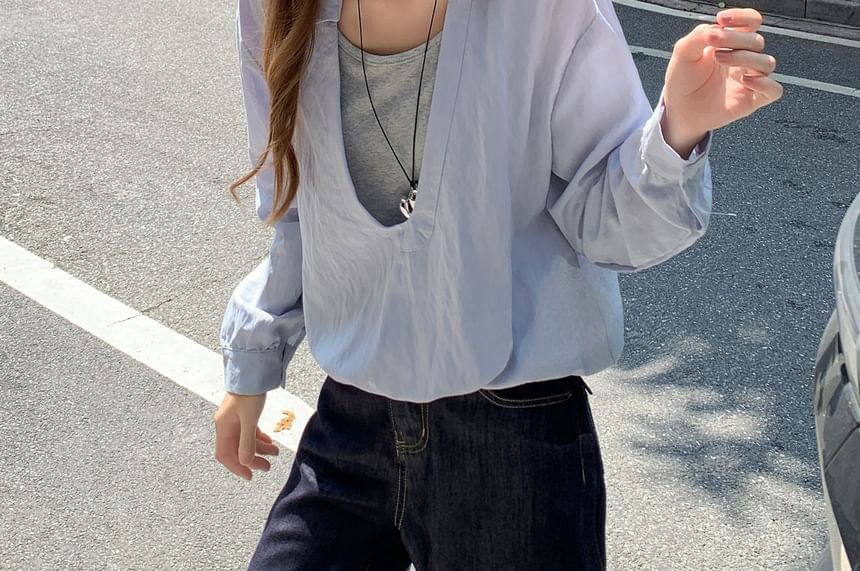 Two-Tone Mock Two-Piece Long-Sleeved Round-Neck Blouse