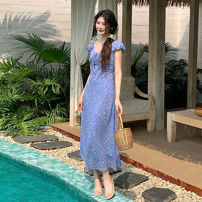 Short-Sleeve Scoop Neck Floral Maxi A-Line Dress