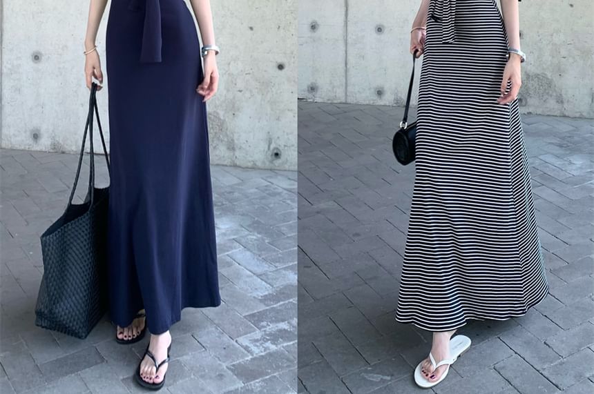 Set: Sleeveless Scoop Neck Padded Maxi A-Line Dress + Shawl