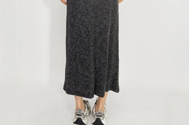 Long-Sleeve Henley Contrast Trim Ruched Maxi Sheath Knit Dress