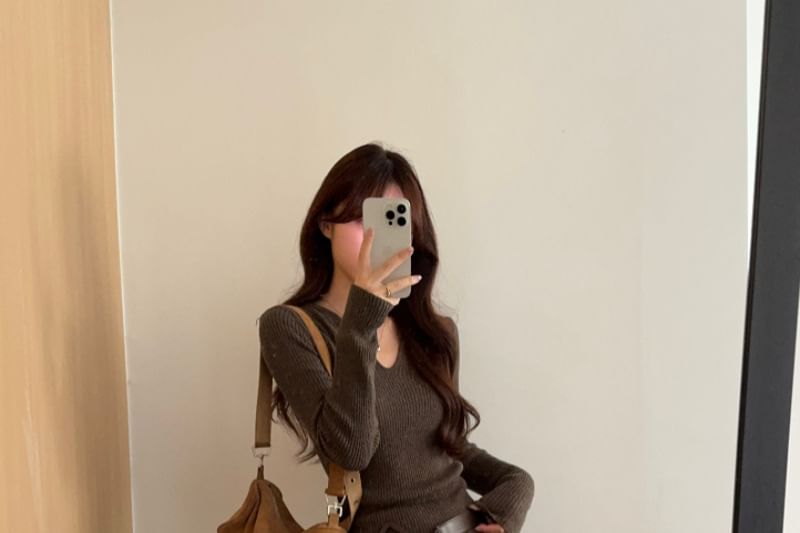 Hooded V-Neck Sweater with Tie Dye Asymmetrical Maxi Skirt