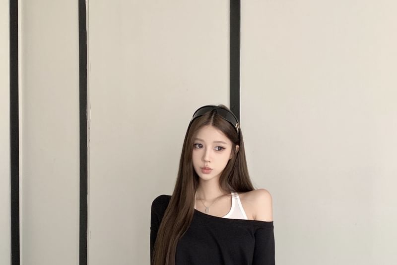 Halter Neck Off-Shoulder Crop Top with Slit Mini Pencil Skirt Set