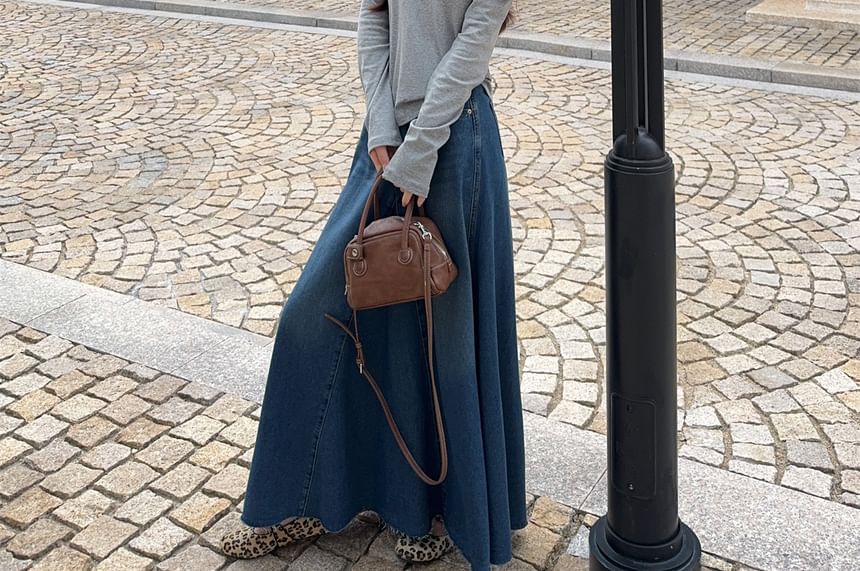 One Shoulder Frill Top with Washed Fray Maxi Denim Skirt