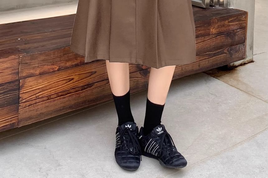 Pleated Faux Leather Midi A-Line Skirt with High Rise