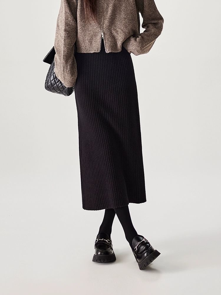 Knit Midi H-Line Skirt with High Rise