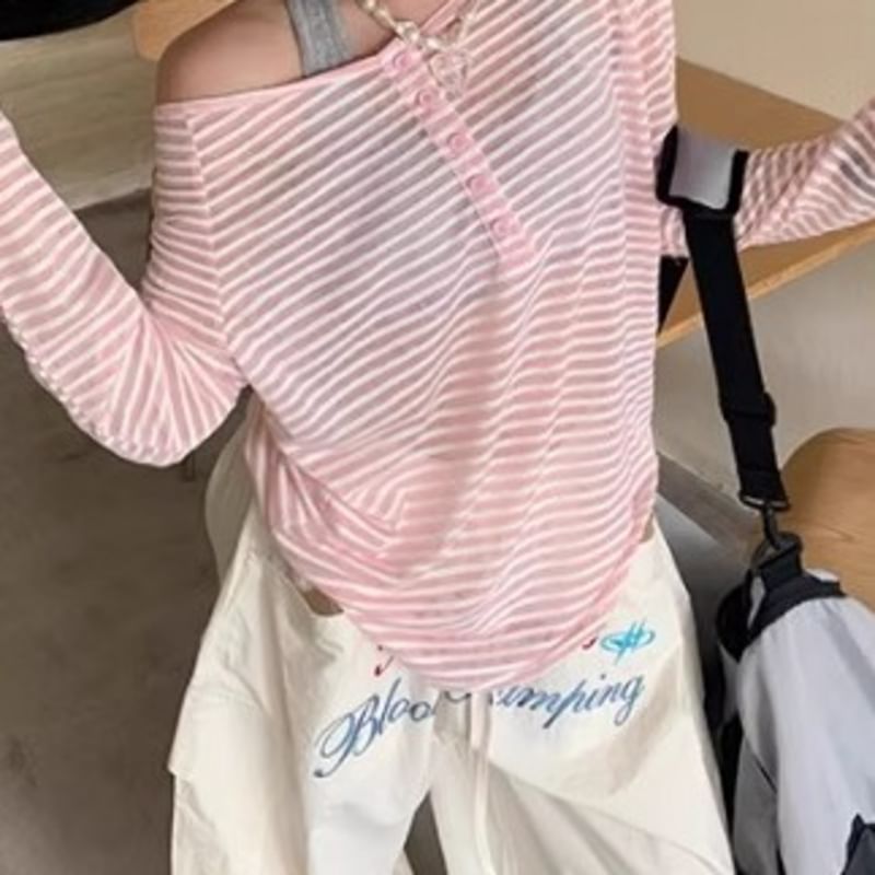Striped Henley Tee with Boat Neckline and Extended Sleeves