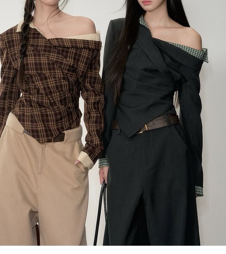 Asymmetric One-Shoulder Blouse with Long Sleeves & High-Waist Baggy Trousers