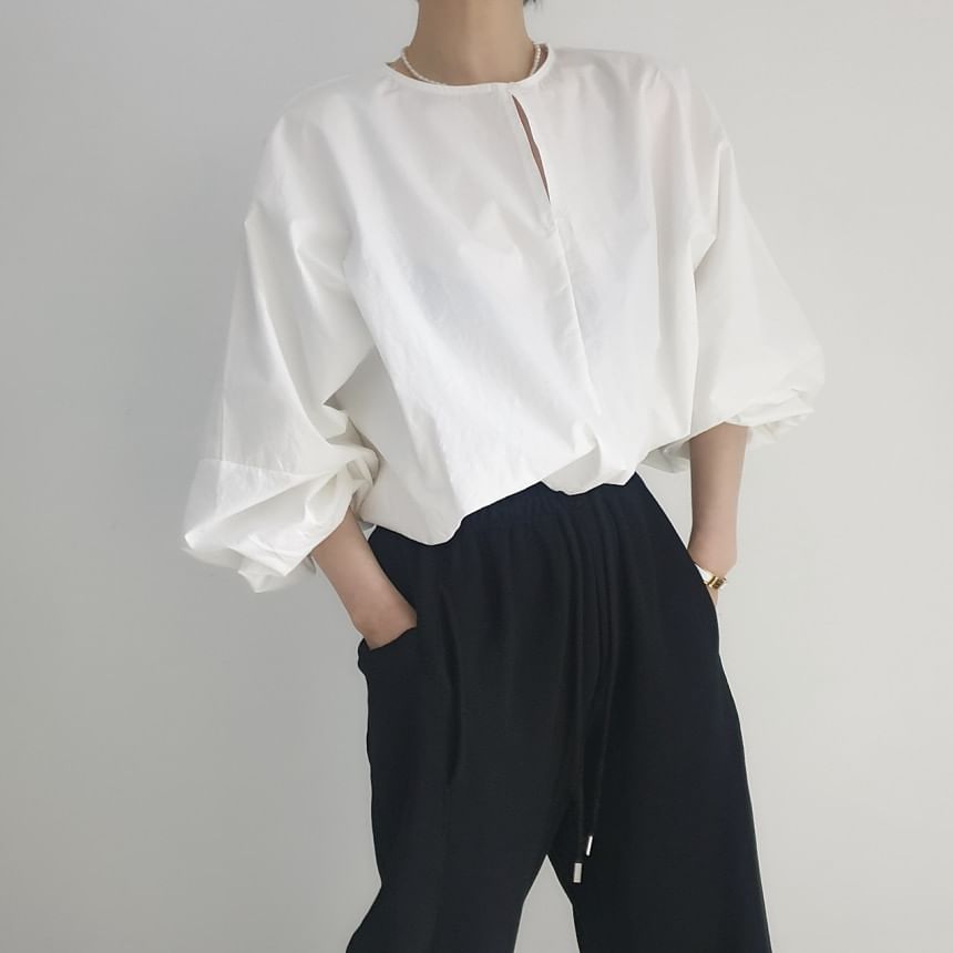 Cutout Detail Blouse with Round Neckline & Long Sleeves