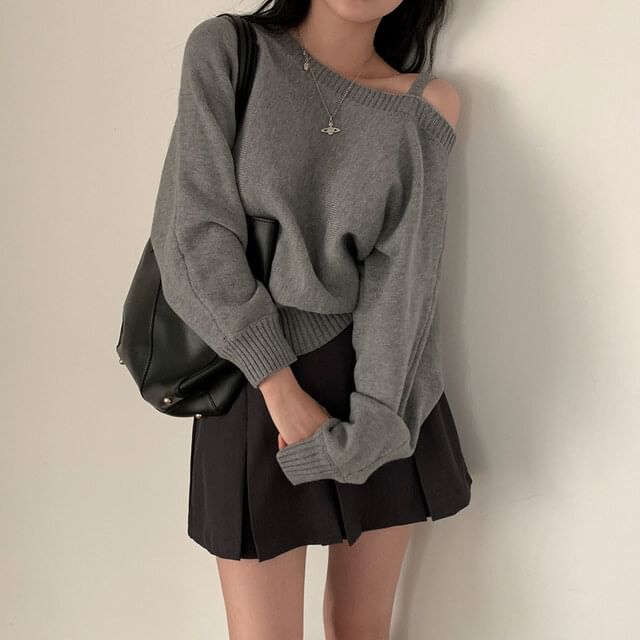 Cold Shoulder Plain Knit Pullover Sweater