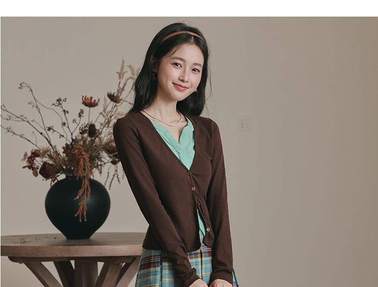 Notch Neck Two-Tone Cardigan & Plaid Pleated Midi Skirt Set