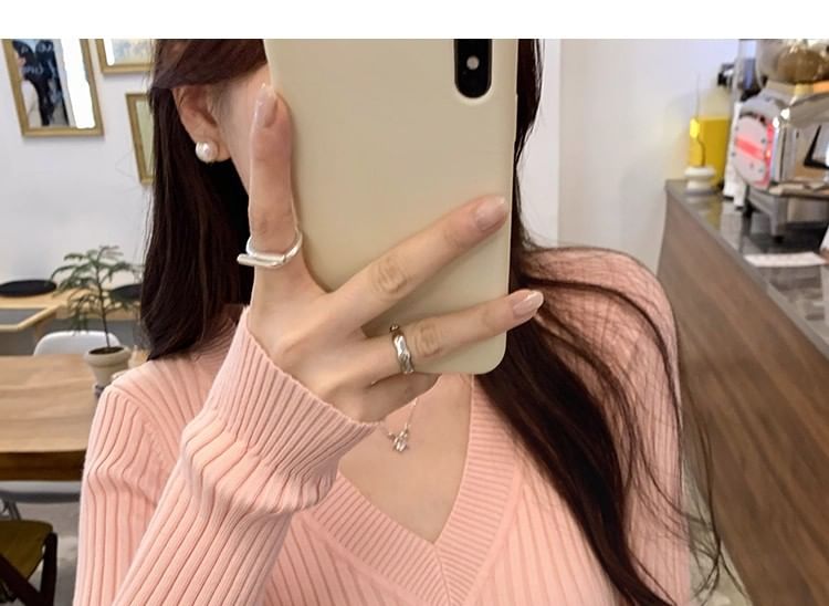 Plain Ribbed Knit V-Neck Long Sleeve Top