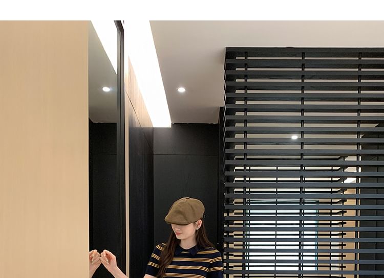 Striped Cropped Knit Top with Short Sleeves and Contrast Collar