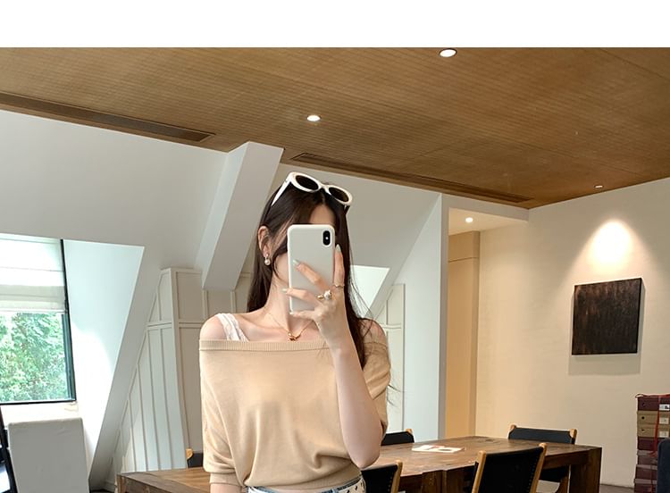 Cropped Knit Top with Off-Shoulder Design and 3/4 Sleeves
