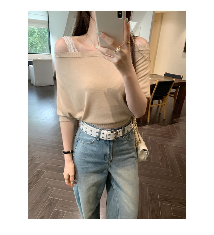 Cropped Knit Top with Off-Shoulder Design and 3/4 Sleeves