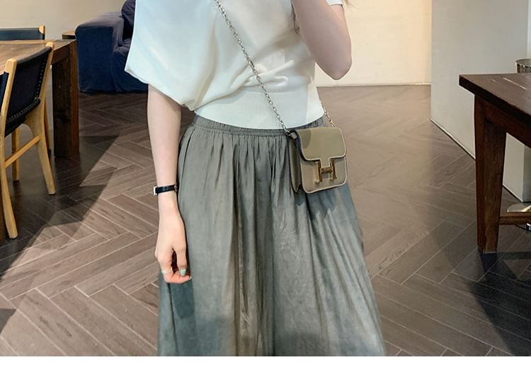 Cropped Knit Top with Off-Shoulder Design and 3/4 Sleeves