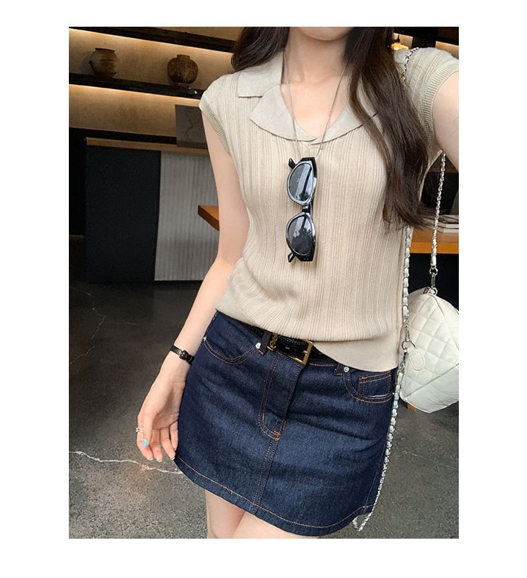 Slim-Fit Knit Top with Cap Sleeves and Notch Lapel in Solid Color