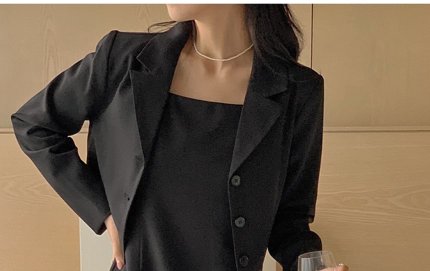 Set: Spaghetti Strap Sweetheart Neck Plain Midi A-Line Dress + Single Breasted Crop Blazer